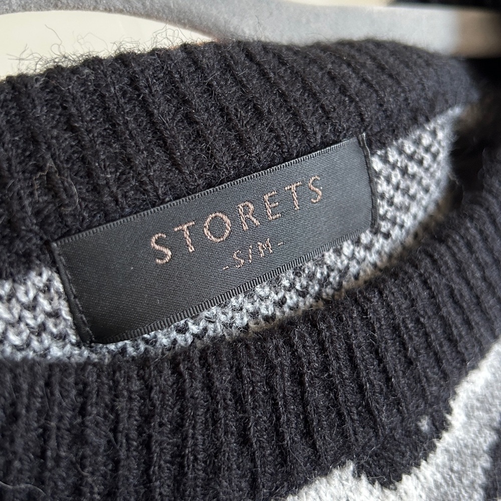 Storets Patterned Sweater - Picture 2 of 3